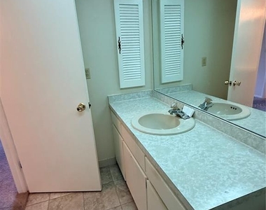 3832 Teeside Drive - Photo Thumbnail 10