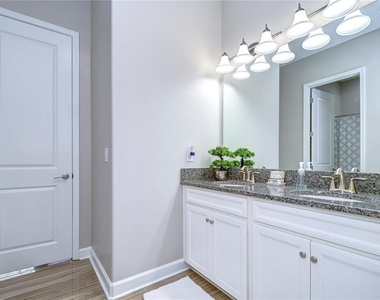 31470 Fairhill Drive - Photo Thumbnail 14