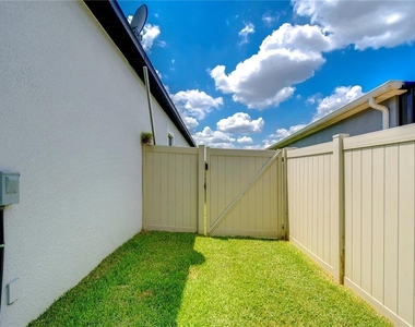 31470 Fairhill Drive - Photo Thumbnail 4