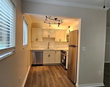 11720 Raintree Village Boulevard - Photo Thumbnail 4