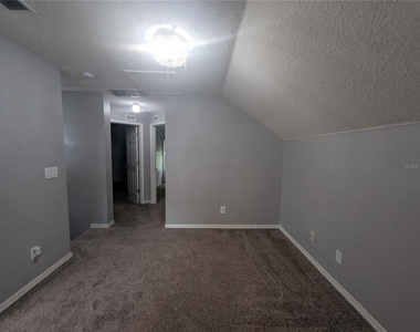 6202 Gannetdale Drive - Photo Thumbnail 14