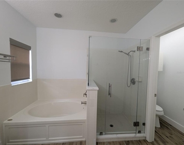 6202 Gannetdale Drive - Photo Thumbnail 11
