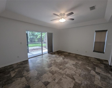 6202 Gannetdale Drive - Photo Thumbnail 8