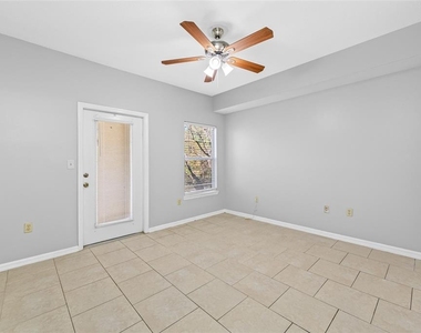 5612 Pinnacle Heights Circle - Photo Thumbnail 16