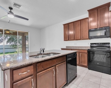 4057 71st Terrace N - Photo Thumbnail 5