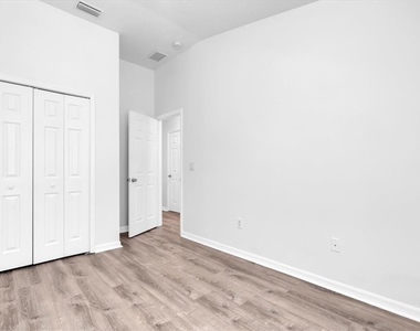 4057 71st Terrace N - Photo Thumbnail 23