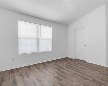 4057 71st Terrace N - Photo Thumbnail 15