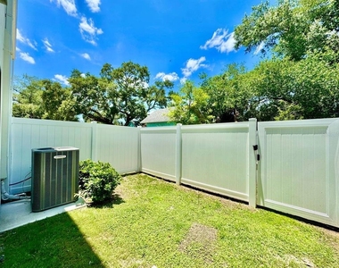 2108 E 22nd Avenue - Photo Thumbnail 26