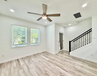 2108 E 22nd Avenue - Photo Thumbnail 6