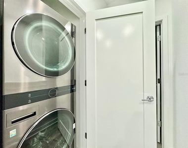 2108 E 22nd Avenue - Photo Thumbnail 25