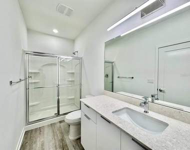 2108 E 22nd Avenue - Photo Thumbnail 20