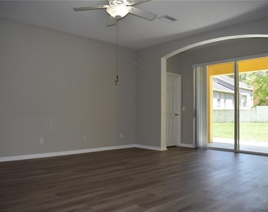 644 Chesney Drive - Photo Thumbnail 2