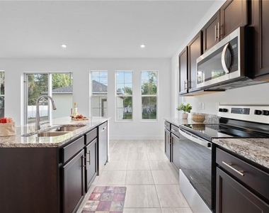 1156 37th Avenue N - Photo Thumbnail 15