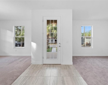 1156 37th Avenue N - Photo Thumbnail 4
