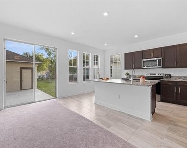 1156 37th Avenue N - Photo Thumbnail 7