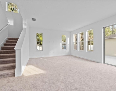 1156 37th Avenue N - Photo Thumbnail 9