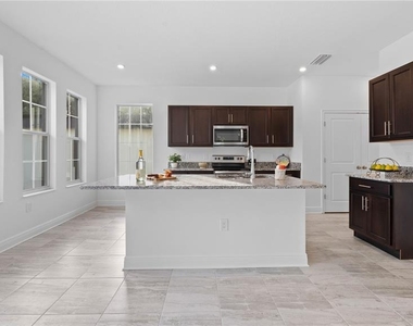 1156 37th Avenue N - Photo Thumbnail 8