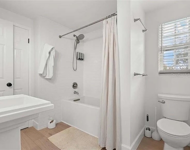 8067 123rd Street - Photo Thumbnail 34
