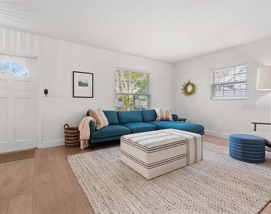 8067 123rd Street - Photo Thumbnail 5