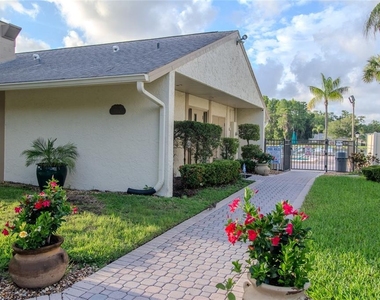 3101 Lake Pine Way S - Photo Thumbnail 22