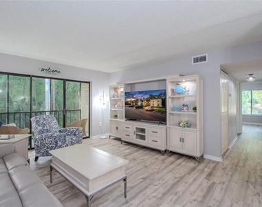 3101 Lake Pine Way S - Photo Thumbnail 1