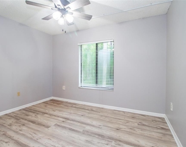 3101 Lake Pine Way S - Photo Thumbnail 13