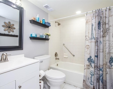 3101 Lake Pine Way S - Photo Thumbnail 14