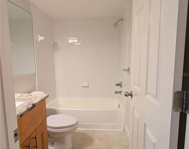 5602 Baywater Drive - Photo Thumbnail 5