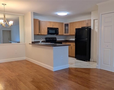 5602 Baywater Drive - Photo Thumbnail 3
