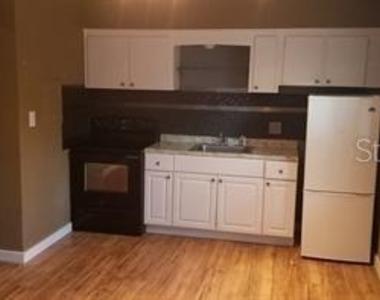 655 7th Avenue N - Photo Thumbnail 5