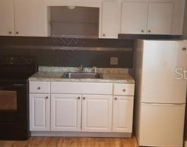 655 7th Avenue N - Photo Thumbnail 6