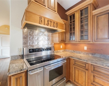 736 Pruitt Drive - Photo Thumbnail 12