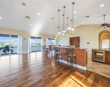 736 Pruitt Drive - Photo Thumbnail 5