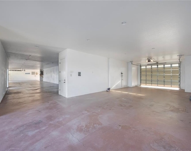736 Pruitt Drive - Photo Thumbnail 28