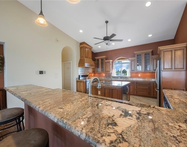 736 Pruitt Drive - Photo Thumbnail 10
