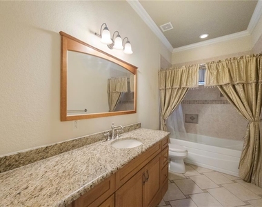 736 Pruitt Drive - Photo Thumbnail 16