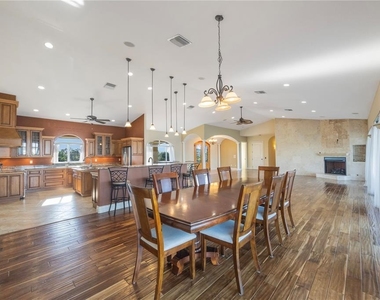736 Pruitt Drive - Photo Thumbnail 9