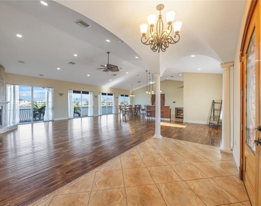 736 Pruitt Drive - Photo Thumbnail 3