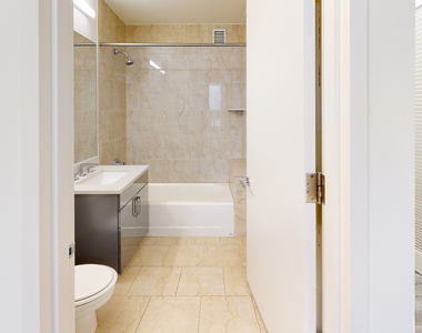 10 Hanover Square - Photo Thumbnail 12