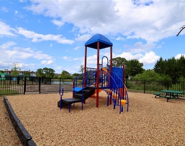 5579 Millenia Park Boulevard - Photo Thumbnail 9