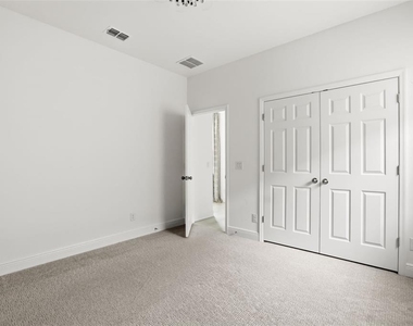 14452 Crestavista Avenue - Photo Thumbnail 15