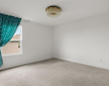 14452 Crestavista Avenue - Photo Thumbnail 26