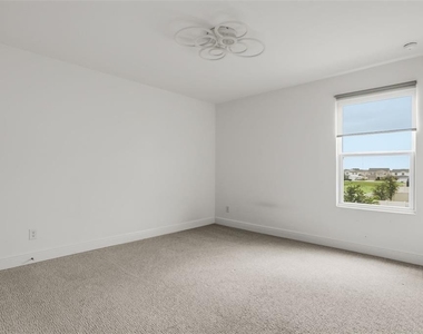 14452 Crestavista Avenue - Photo Thumbnail 22