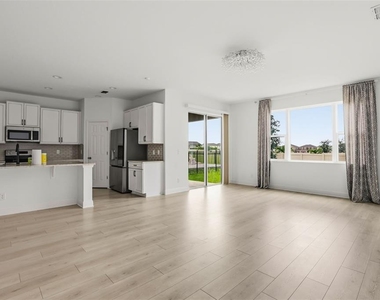 14452 Crestavista Avenue - Photo Thumbnail 13
