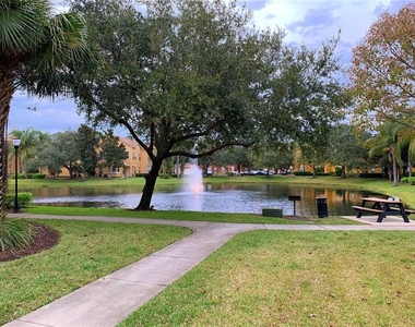 8848 Villa View Circle - Photo Thumbnail 16