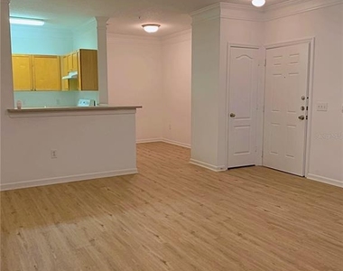 8848 Villa View Circle - Photo Thumbnail 7