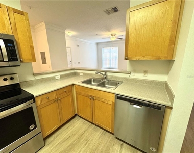 8848 Villa View Circle - Photo Thumbnail 14
