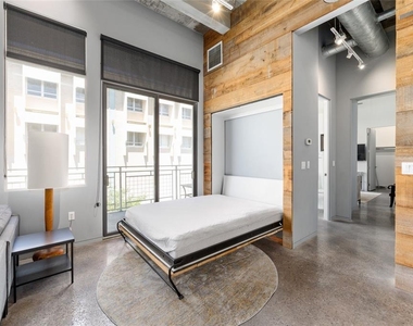 302 Se Broadway Street - Photo Thumbnail 14