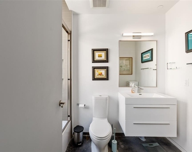 302 Se Broadway Street - Photo Thumbnail 20