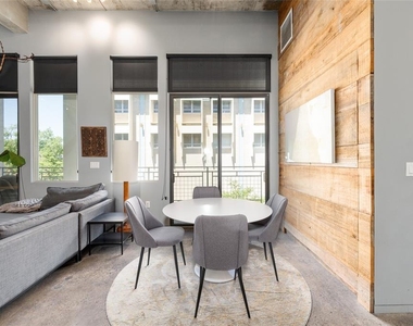 302 Se Broadway Street - Photo Thumbnail 12
